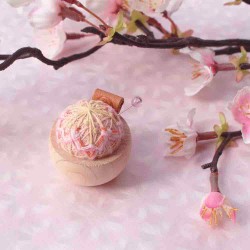 Pincushion Necklace Sakura...